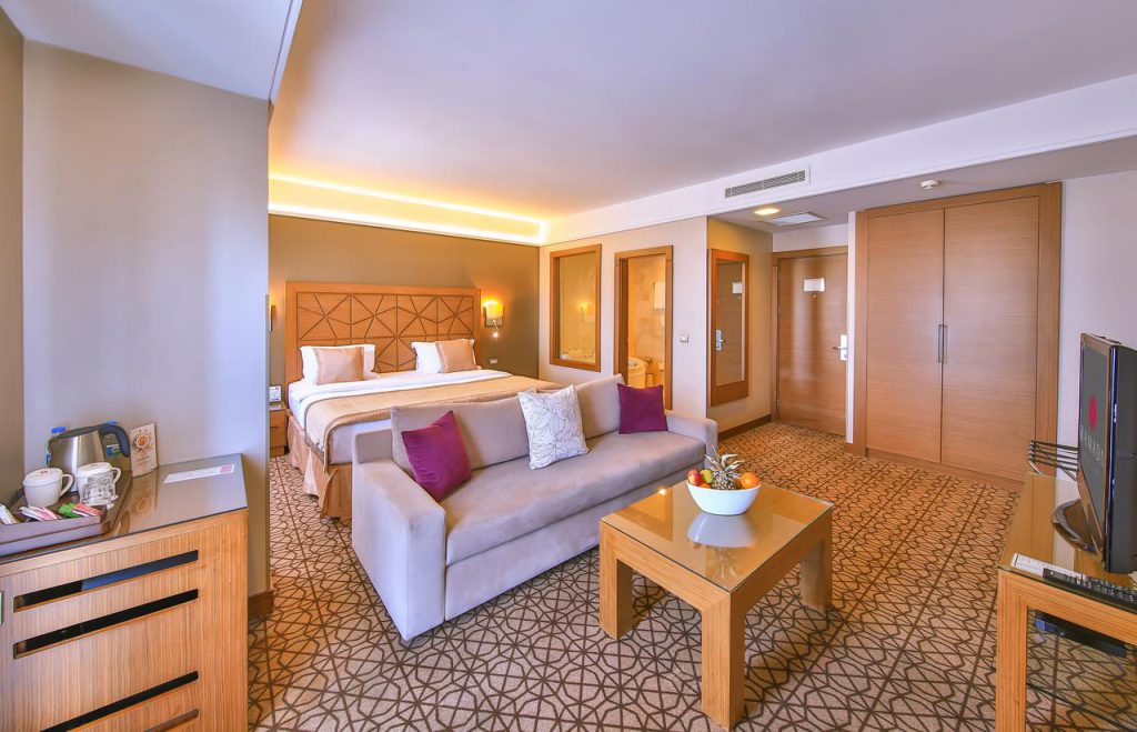 هتل رامادا استانبول تکسیم